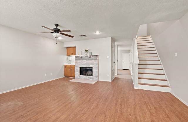 11136 El Sendero Street - 2Unit 2 Gallery 3