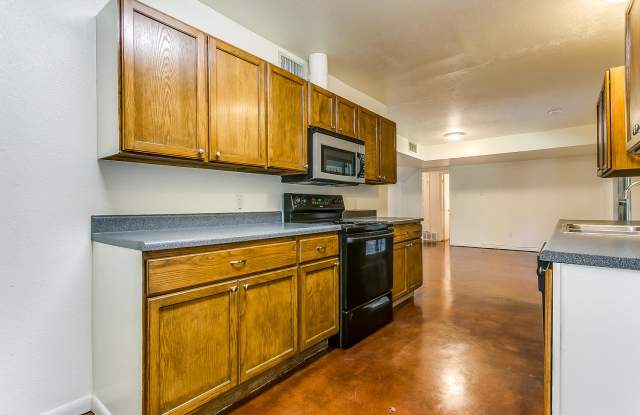 5400 Westhaven Drive Gallery 2