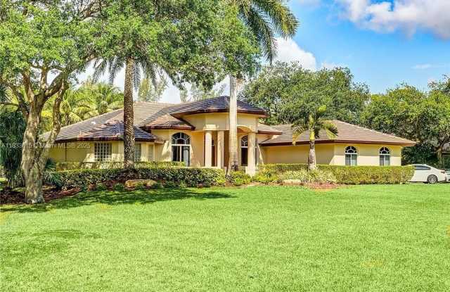 6807 NW 66th Way photos photos