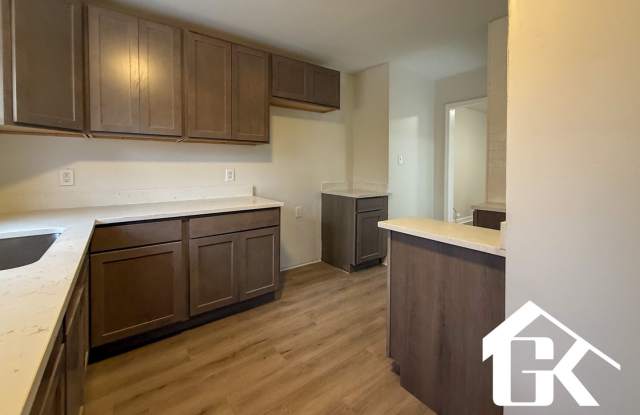 Fully remodeled 3 Bed 2.5 Bath Gallery 3