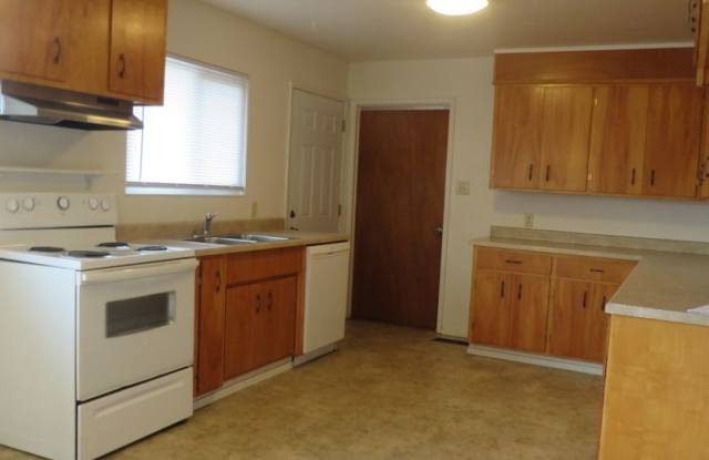 2 Bedroom 1 Bath House Gallery 1
