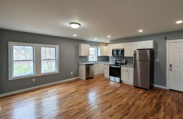 510-512 Columbia Street - 512 Upper photos photos