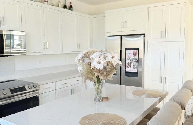 796 Makani Street - 1unit 4 photos photos