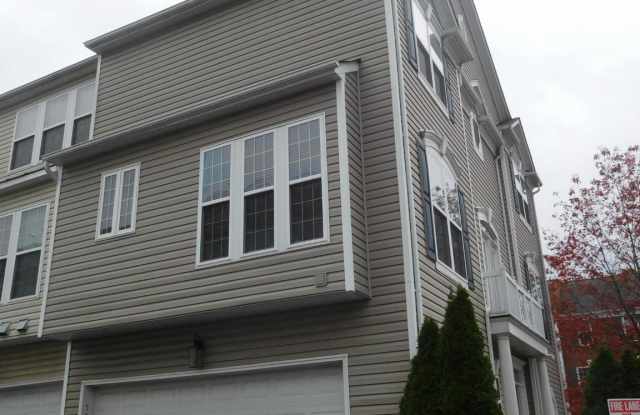 5065 VILLAGE FOUNTAIN PLACE Gallery 2