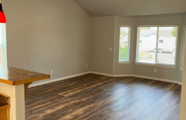 3 Bedroom, 2 Bathroom Home - Located in the South Suburbs! Gallery 3