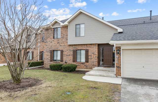 811 Cross Creek Court Gallery 2