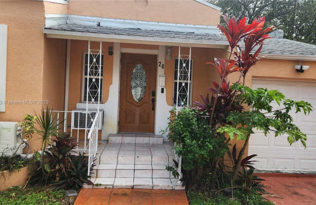 28 NE 49th St photos photos