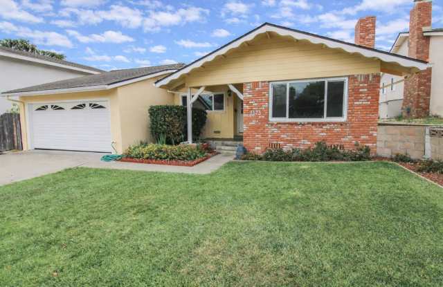 4-Bedroom House with Fenced Backyard **Fresh Paint and New Flooring photos photos