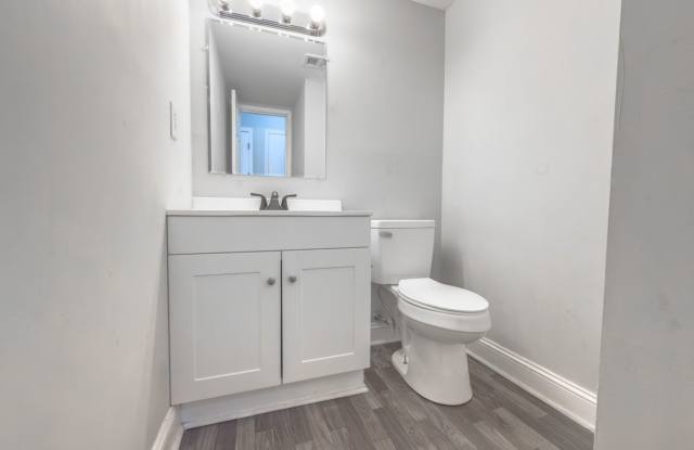 Charming 3BR Home in West Ashley photos photos