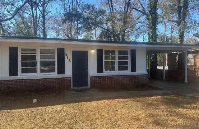 913 W David Langan Drive W - 913 West David Langan, Mobile, AL 36608