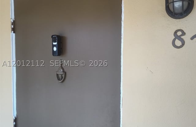 625 SW 20th Ct Gallery 2