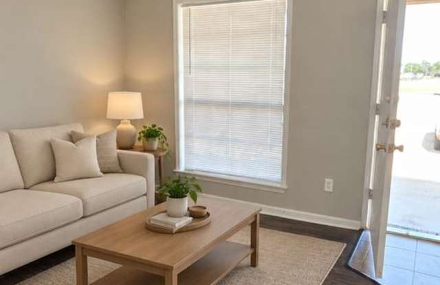 Large 3/2 duplex with large fenced back yard Gallery 4