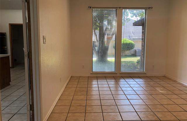 6610 Sawmill Road Gallery 4