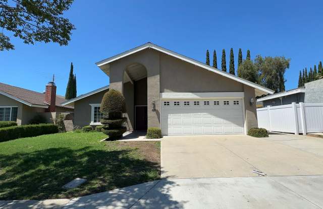 Bright  Spacious 3 Bedroom Single Family Home For Rent! photos photos
