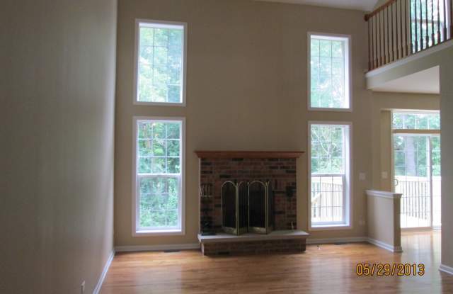 2142 Yale Circle Gallery 3