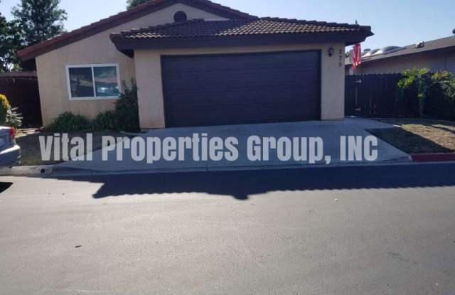 235 Belfast Glen - 235 Belfast Glen, Escondido, CA 92027
