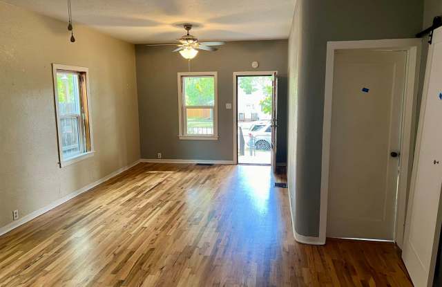 Charming 2 Bedroom Home on Westside Gallery 4
