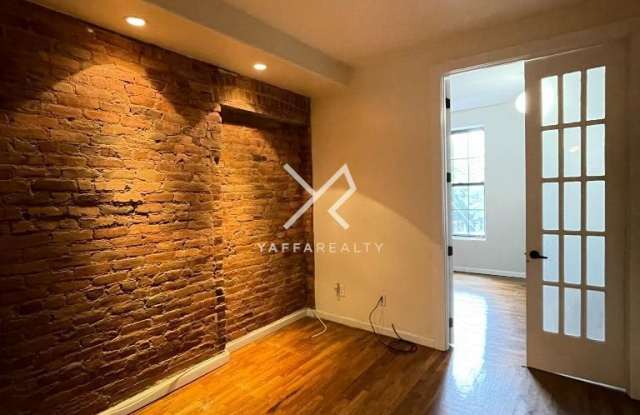 181 Graham Avenue Gallery 4