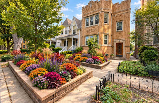 1919 W Waveland Avenue Gallery 1