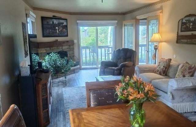 Charming 2BR Condo in Durango /  Near downtown, Fort Lewis Gallery 3