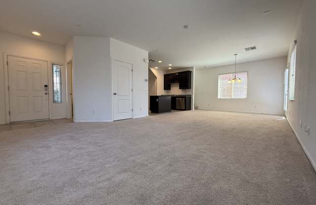 757 Calamus Palm Place Gallery 4