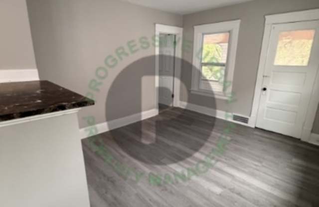 15619 School Avenue - Upstairs Gallery 3