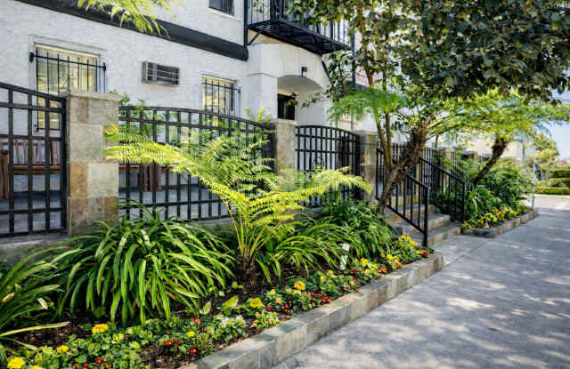 1256 W 29th Street - Co-Living Gallery 4