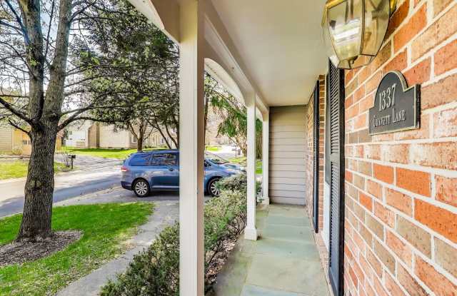 Gorgeous Three Level 4Bed/2.5Bath located in Silver Spring! Gallery 4