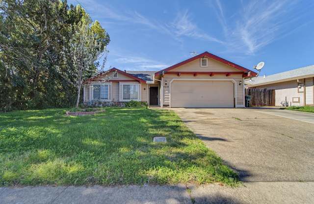 Freshly Updated 4-Bedroom Home with Central A/C Garage photos photos Freshly Updated 4-Bedroom Home with Central A/C Garage photos photos