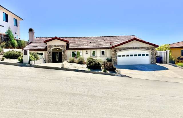 3 Bed, 2 Bath Ventura Home with Exceptional Views | 5544 Crestone Ct- Skyline Estates photos photos