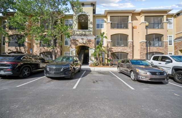 10019 COURTNEY PALMS BOULEVARD photos photos