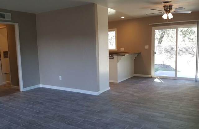922 Ednabelle Court Gallery 3
