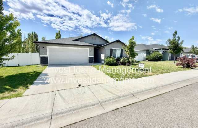 Spacious 4 Bed 2 Bath Home in Kuna photos photos