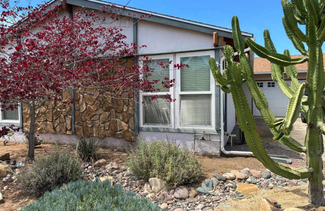 Beautiful 3bd/2ba HOUSE in Clairemont Mesa! 2-car Garage, AC, laundry, patio, VIEWS! photos photos