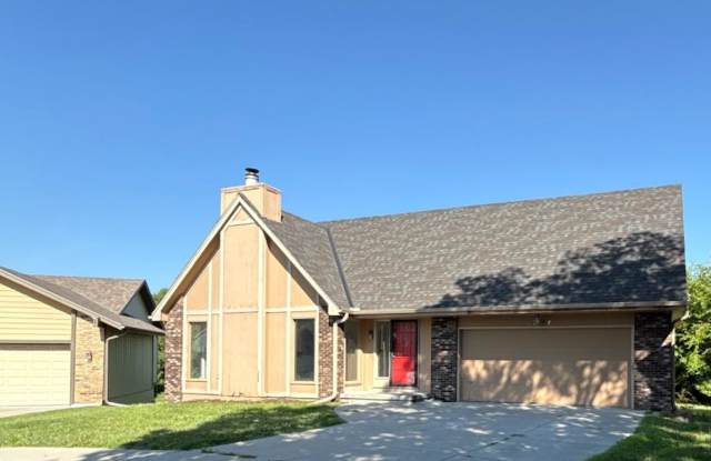 Conveniently Located 3 Bedroom with Unique Touches!! photos photos