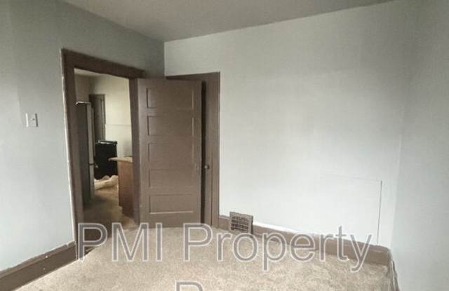 2530 North 37th St photos photos