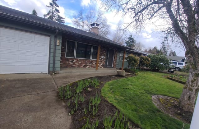 237 Stadium Drive South - 237 Stadium Drive South, Monmouth, OR 97361