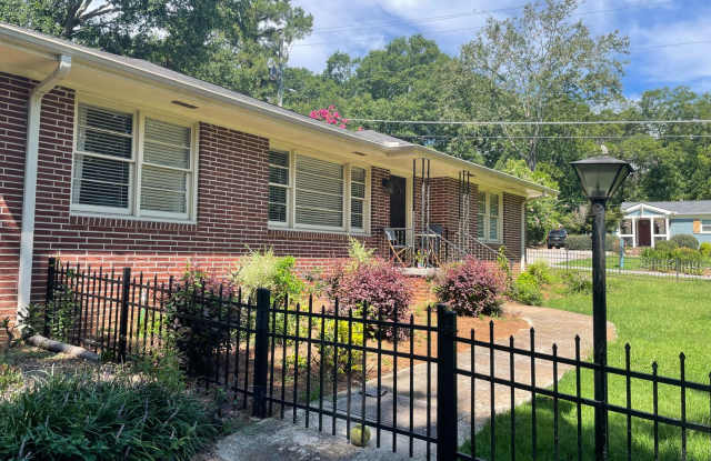 Crestview Home walking distance to Normaltown photos photos