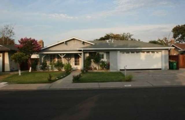 Charming 3BR House in Stockton photos photos