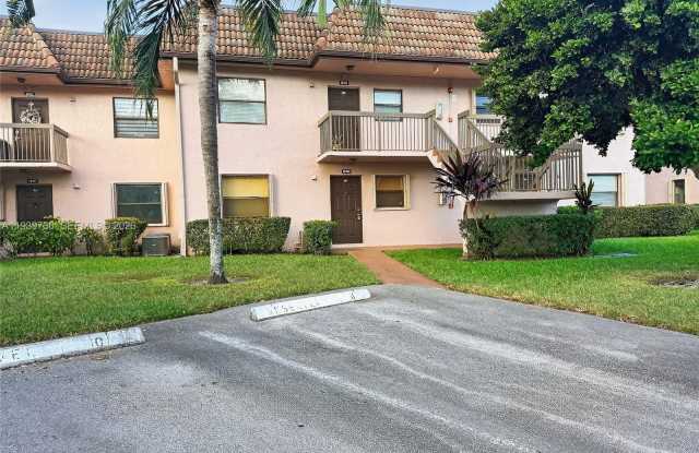 10409 NW 11th St photos photos