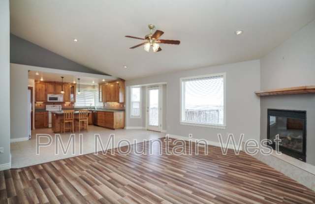 144 S Mountain Road - 144 South Mountain Road, Fruit Heights, UT 84037