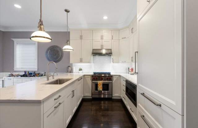 3336 N Kenmore Avenue photos photos