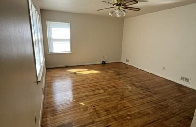 1078-1082 Bay Street - 1078 Gallery 1