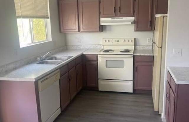 840 N Revere Street - 840 North Revere, Mesa, AZ 85201