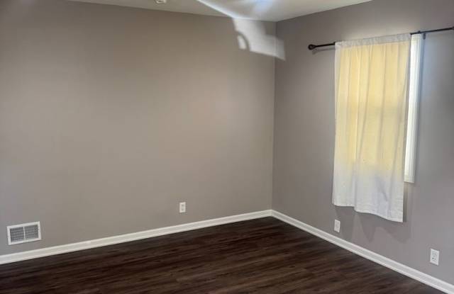 Charming Updated 3BR Home with Large Fenced Yard & Garage Gallery 3