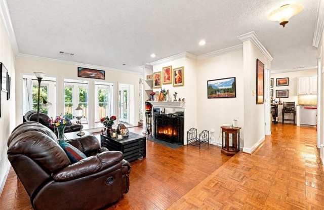 3924 Ashford Lake Court NE Gallery 4