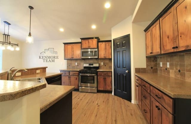 544 Lakerose Loop - 544 Lakerose Loop, Richland, WA 99352