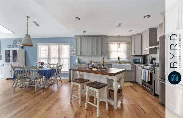 14011 Liberty Oaks Ct Gallery 3