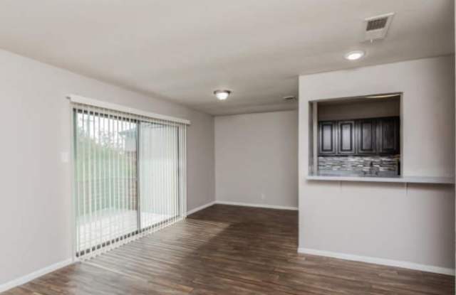 8032 Midcrown Dr Gallery 4