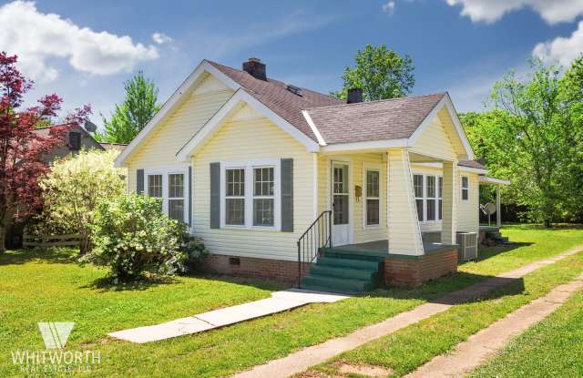 Beautiful Northport 3-Bedroom Home - Original Hardwood Floors, Covered Porches,  Huge Backyard! - 2210 22nd Avenue, Northport, AL 35476